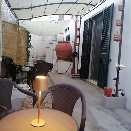 La Corte Delle *